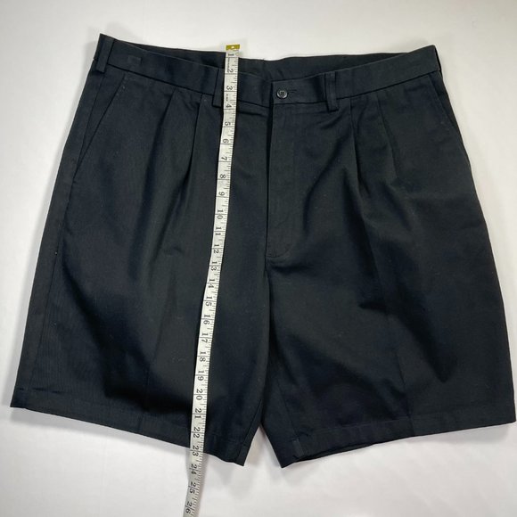 RoundTree & Yorke, Men's Shorts, Size 40 - Picture 3 of 5